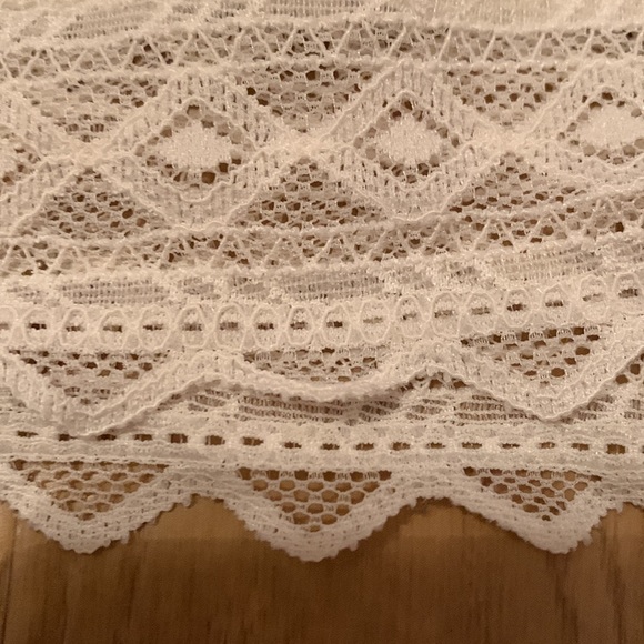 pink (victoria secret) - lace bralette - Picture 4 of 5